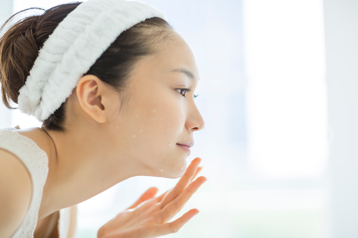 しっとりした肌印象の女性